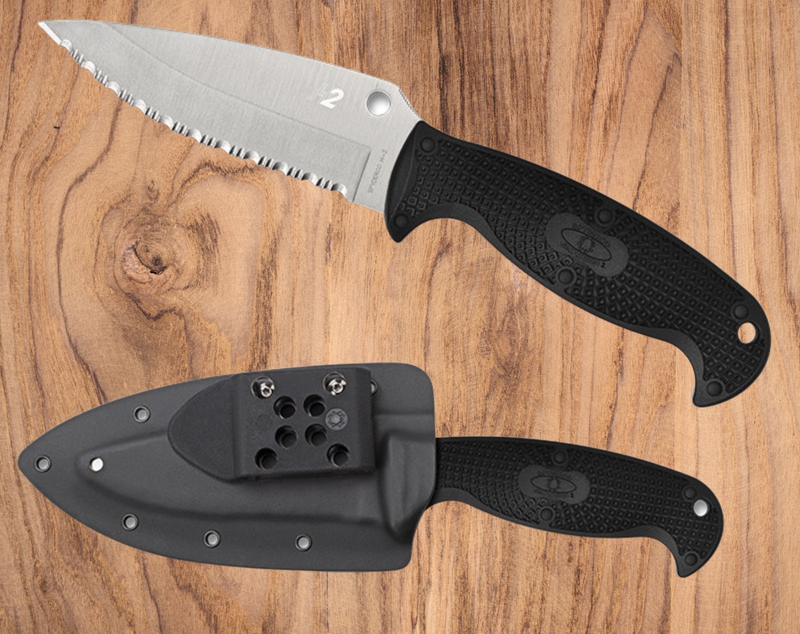 SPYDERCO JUMPMASTER FIXED KNIFE SERRATED H2 STEEL BLACK FRN with SHEATH FB24SBK2