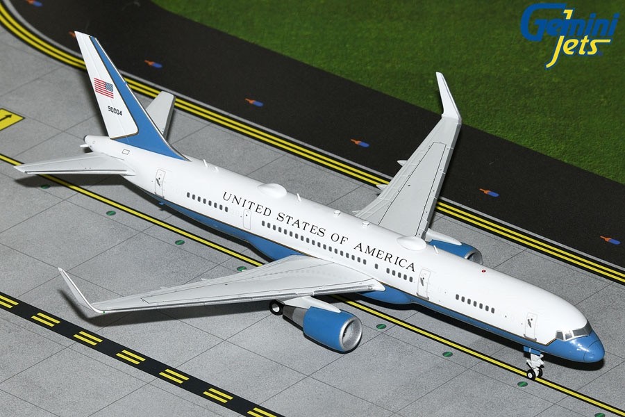 Gemini Jets 1:200 U.S. Air Force Boeing C-32A 757-200 99-0004 Andrews G2AFO1280