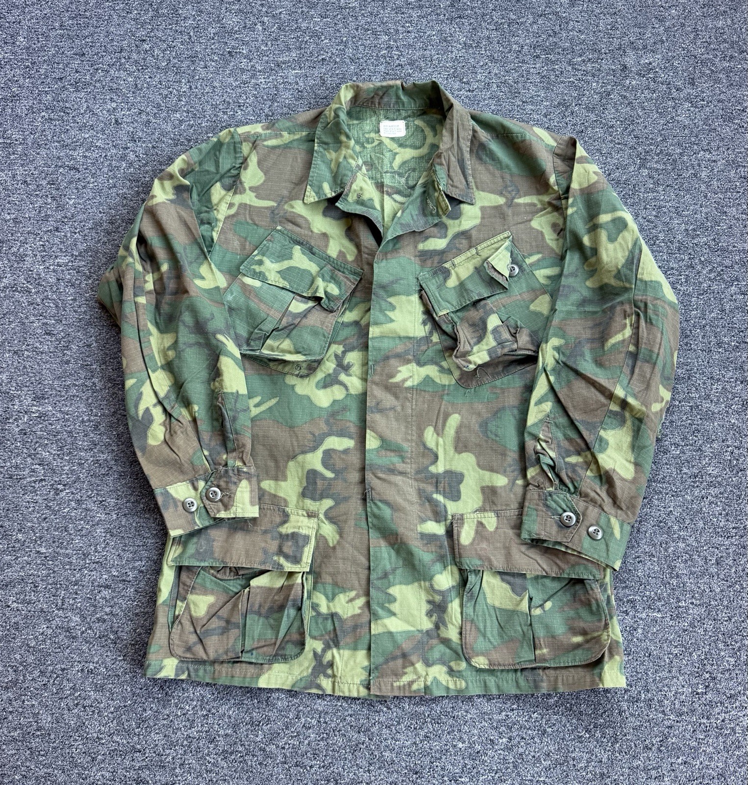 Vintage 1968 Vietnam ERDL Jungle Poplin Camo Wind Resist Jacket Class 2 Medium
