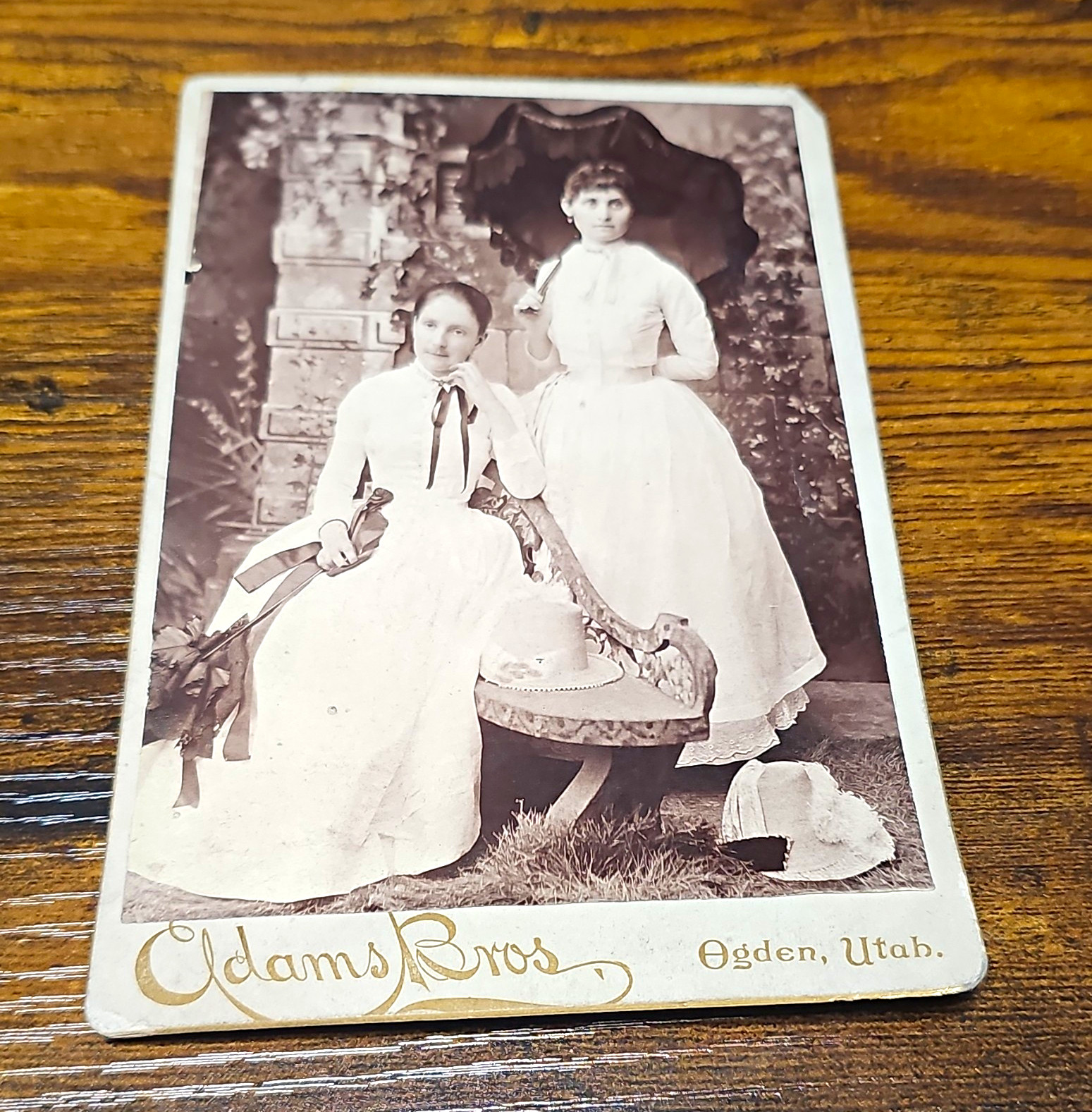Antique c.1895 Cabinet Card Adams Bros Photo Ogden Utah Women Umbrella