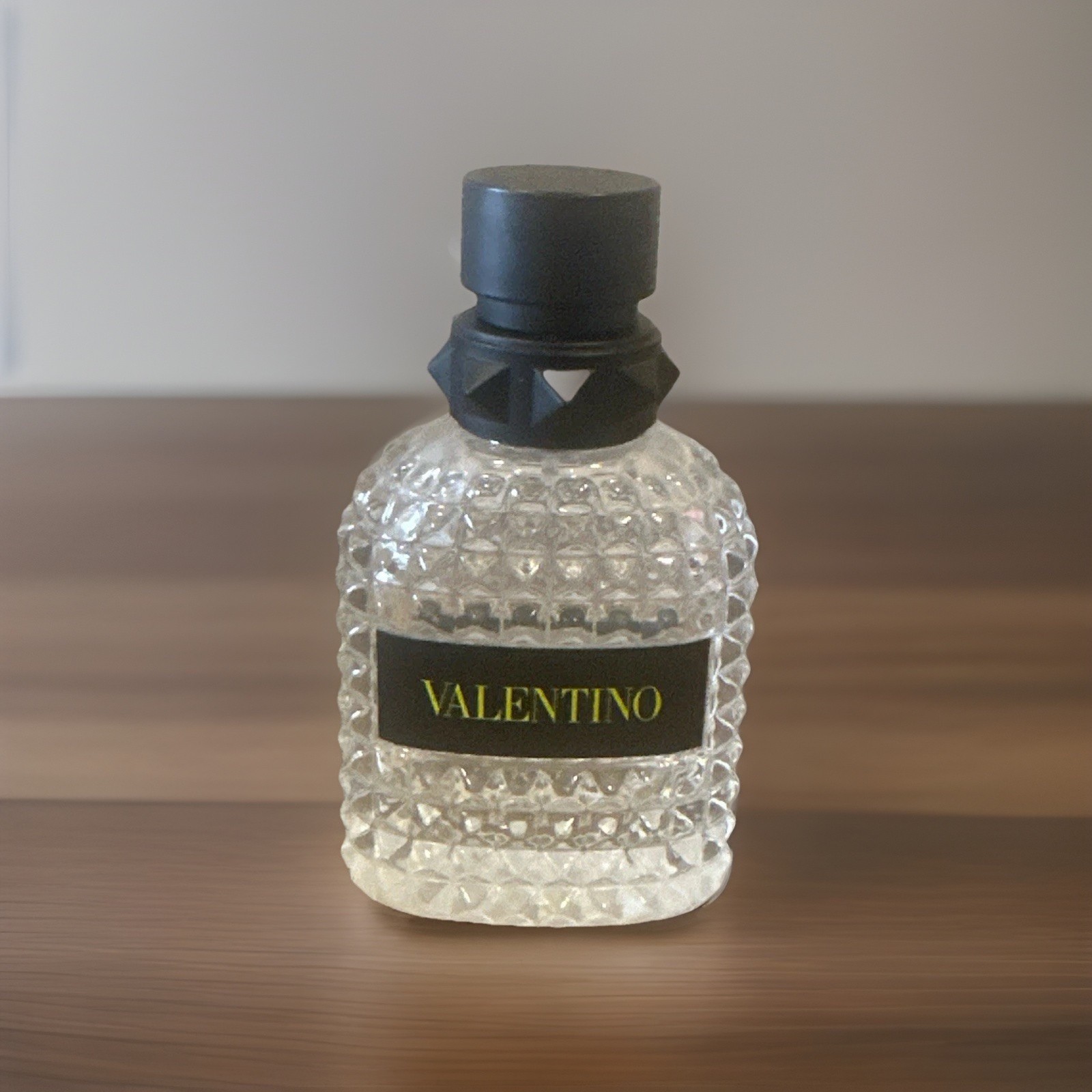 Empty Valentino Born In Roma Uomo Yellow Dream 1.7oz 50ml Bottle w/ Cap