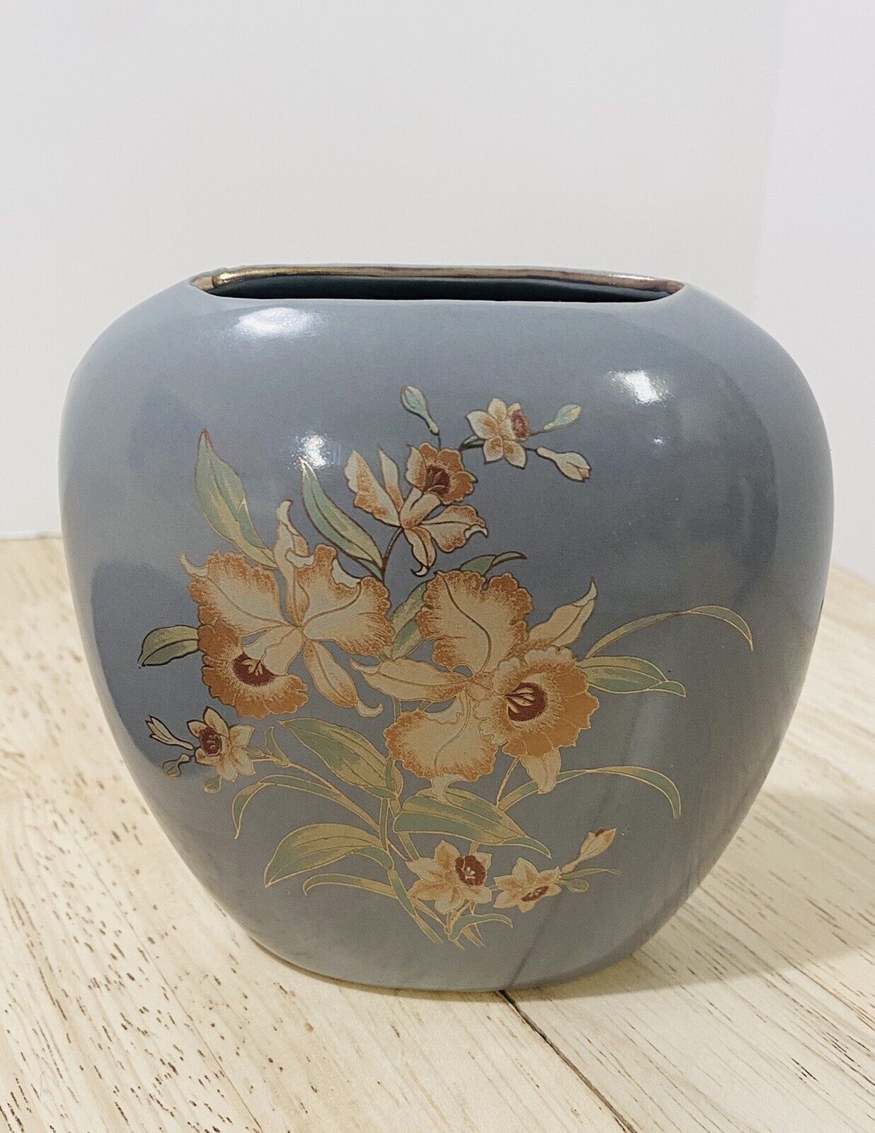 Vintage Japan Gray Vase Orange Cattleya Orchids Flowers and Gold Trim 4.25”