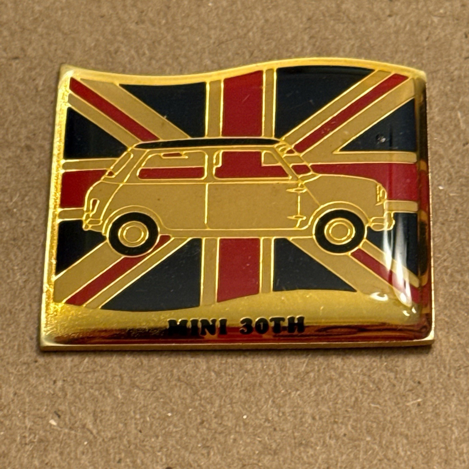 Classic Mini Cooper 30th British Union Jack Flag Car European Gold Lapel Pin VTG