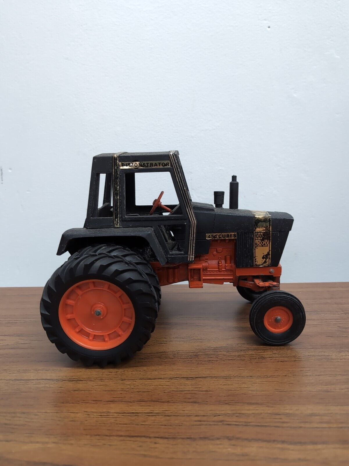 1/16 Ertl Toy Case Agri king 1070 Tractor Black Knight Demonstrator Original 