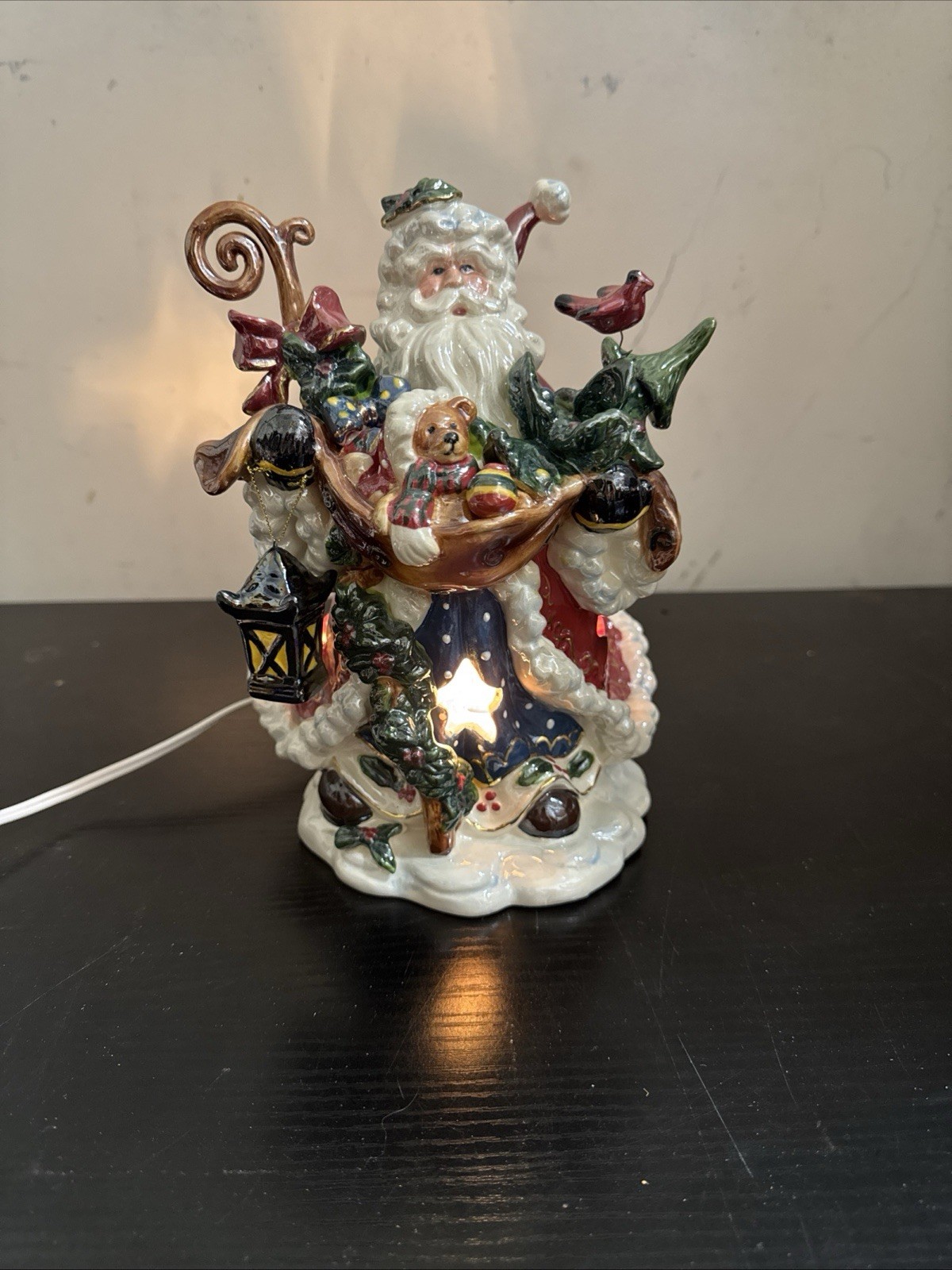 Santa Holiday Christmas Winter 9” Figurine, Beautiful Piece ,FESTIVE TL
