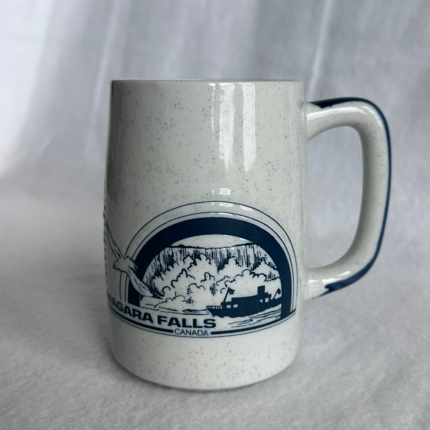 Vtg Souvenir NIAGARA FALLS CANADA Lg Ceramic Coffee Mug pre-owned