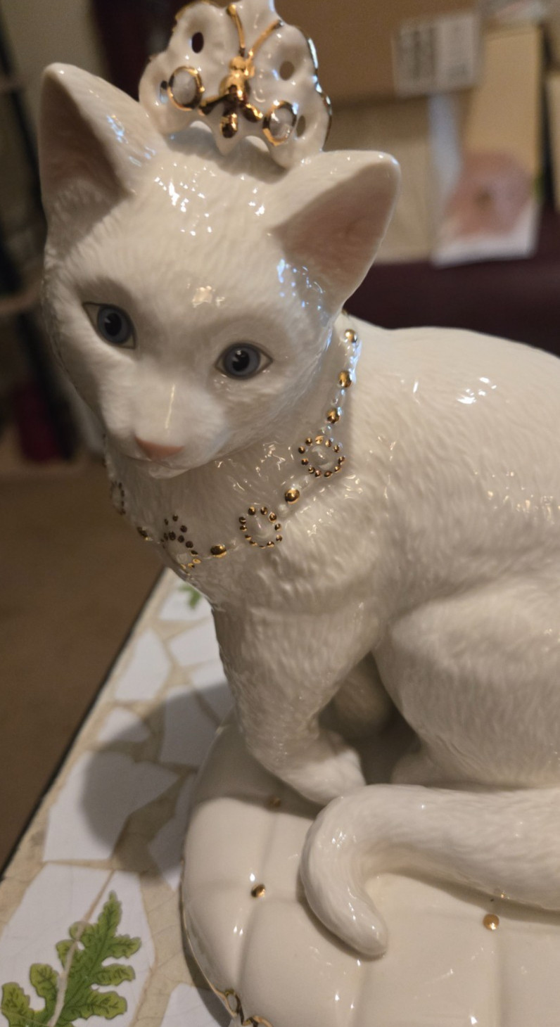 Lenox Pampered Princess , cat in a Tiara sitting on a Tufted Pillow