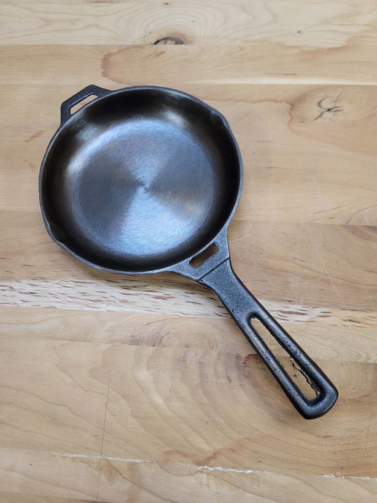 Vintage GHC Griswold Hearthstone 7.75\