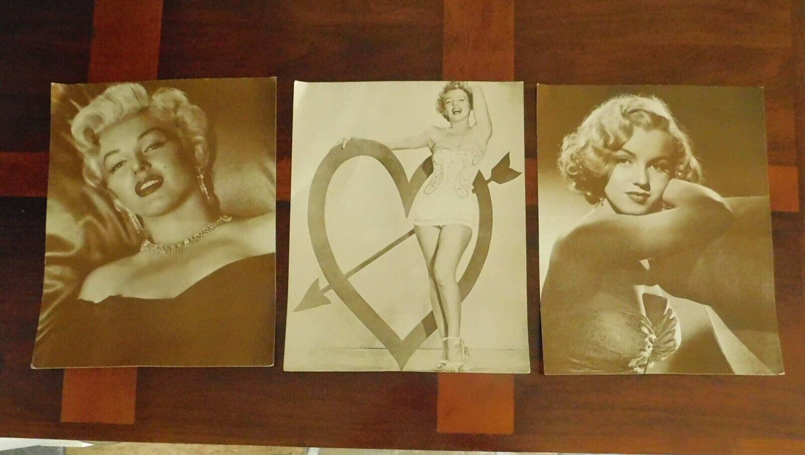VINTAGE MARILYN MONROE BLACK and WHITE GLAMOUR PHOTOS  11\