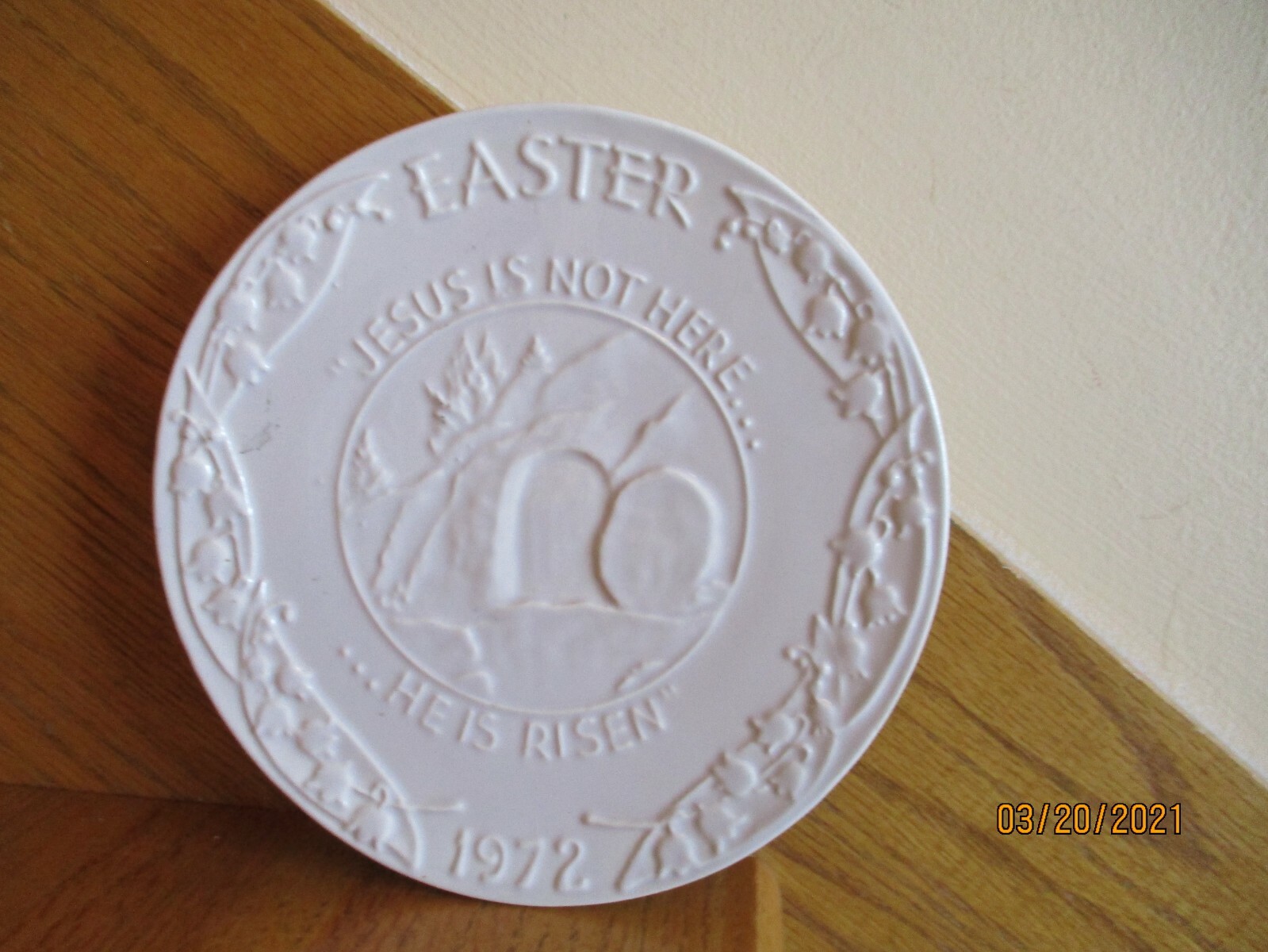 Frankoma Easter Plate He is Risen White Oral Roberts Tulsa *shipping included*