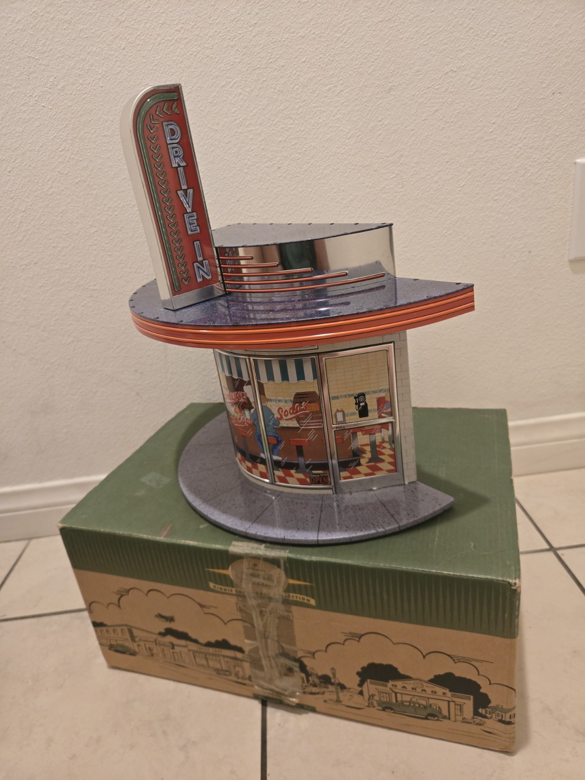 Vintage 1998 Hallmark Kiddie Car Corner Collection Corner Drive In with COA Read