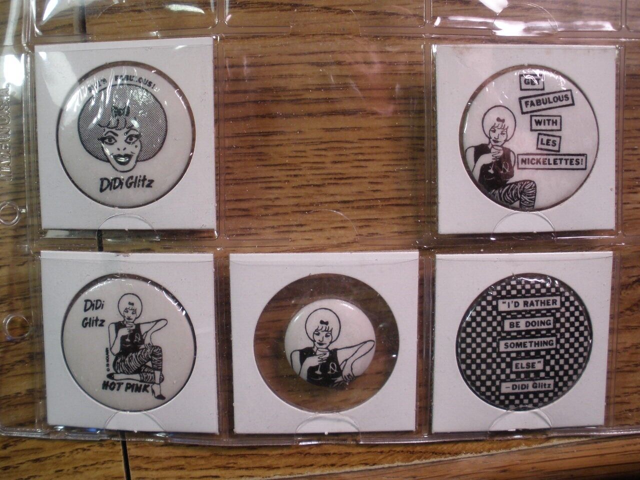 DIDI GLITZ rare Complete Set 5 pin ART buttons DIANE NOOMIN Wimmen\'s Comix