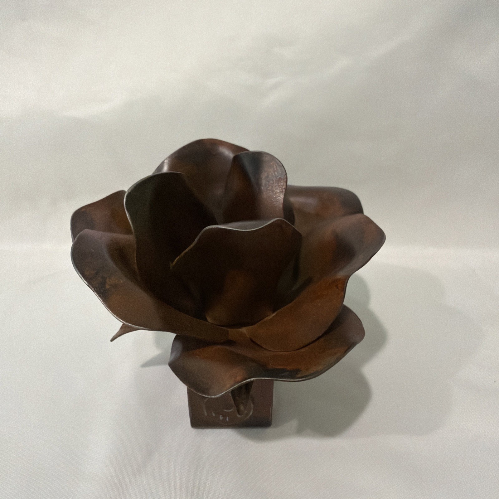 Jan Barboglio Iron Rose Flower Napkin Holde New