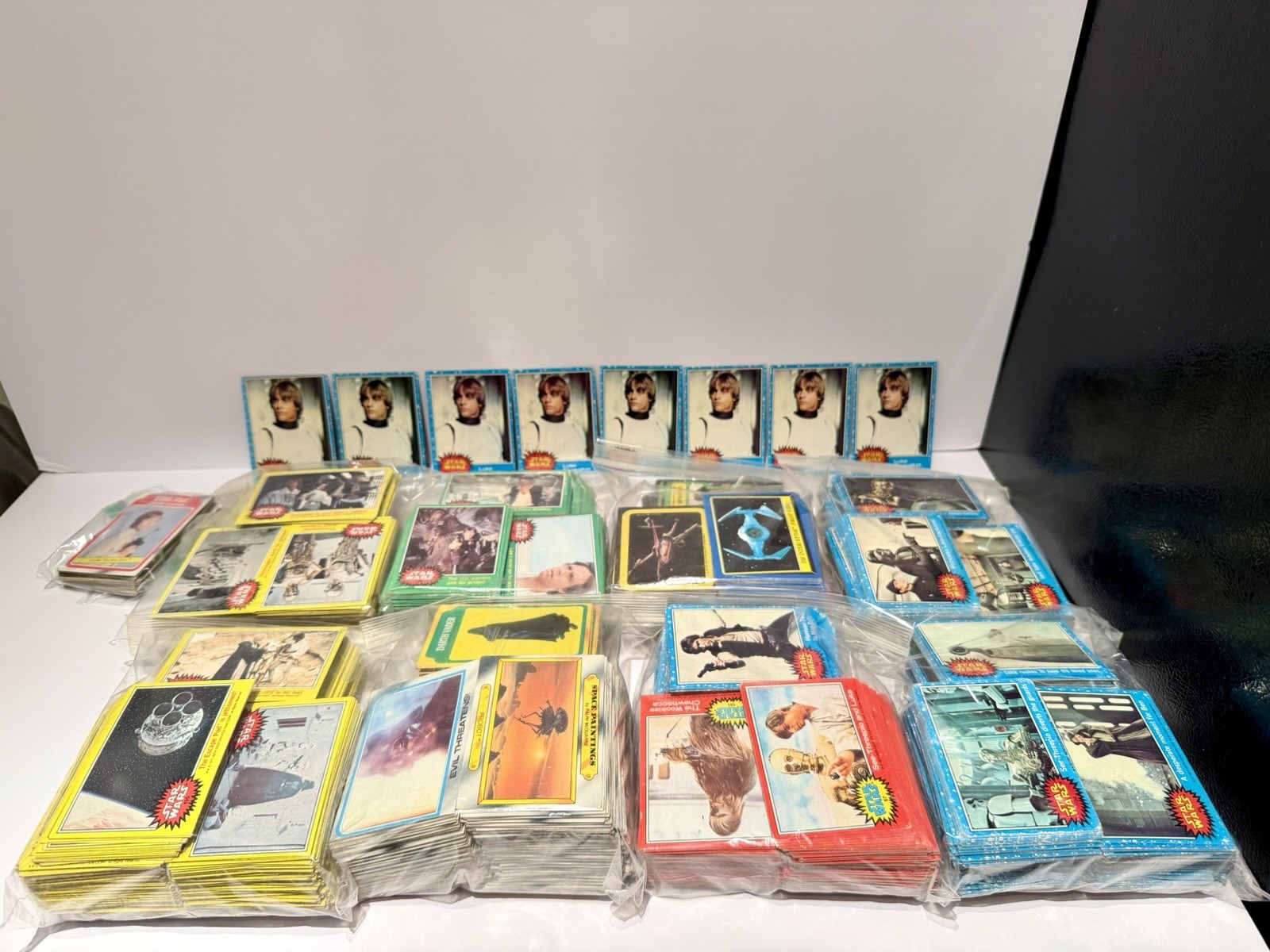 Huge Lot of Vintage Topps 1977  - Star Wars Cards Lot Of  2300 Plus