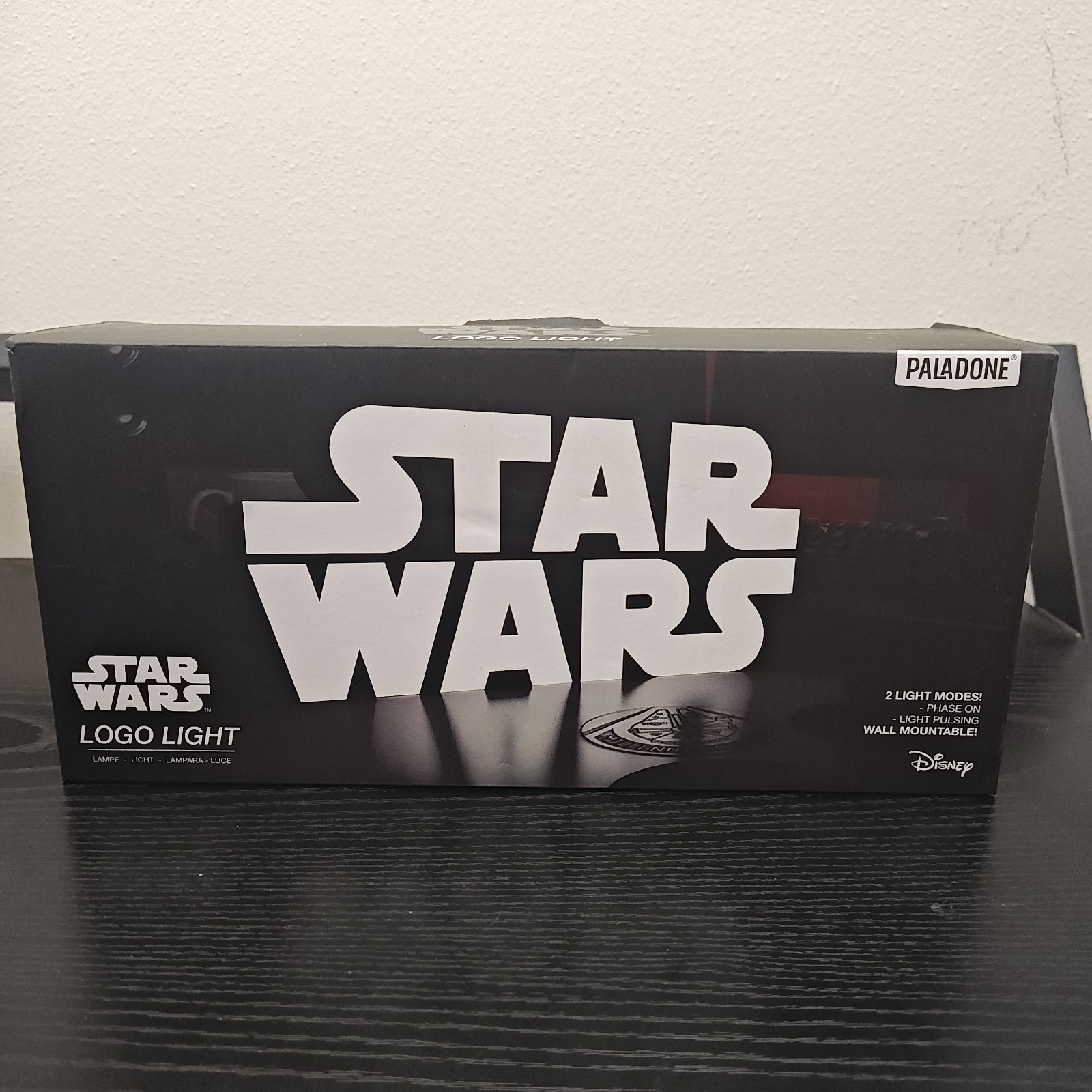 Paladone STAR WARS LOGO LIGHT Wall Mountable and Freestanding 2 Light Modes NEW Paladone STAR WARS LOGO LIGHT Wall Mountable and Freestanding 2 Light Modes NEW
