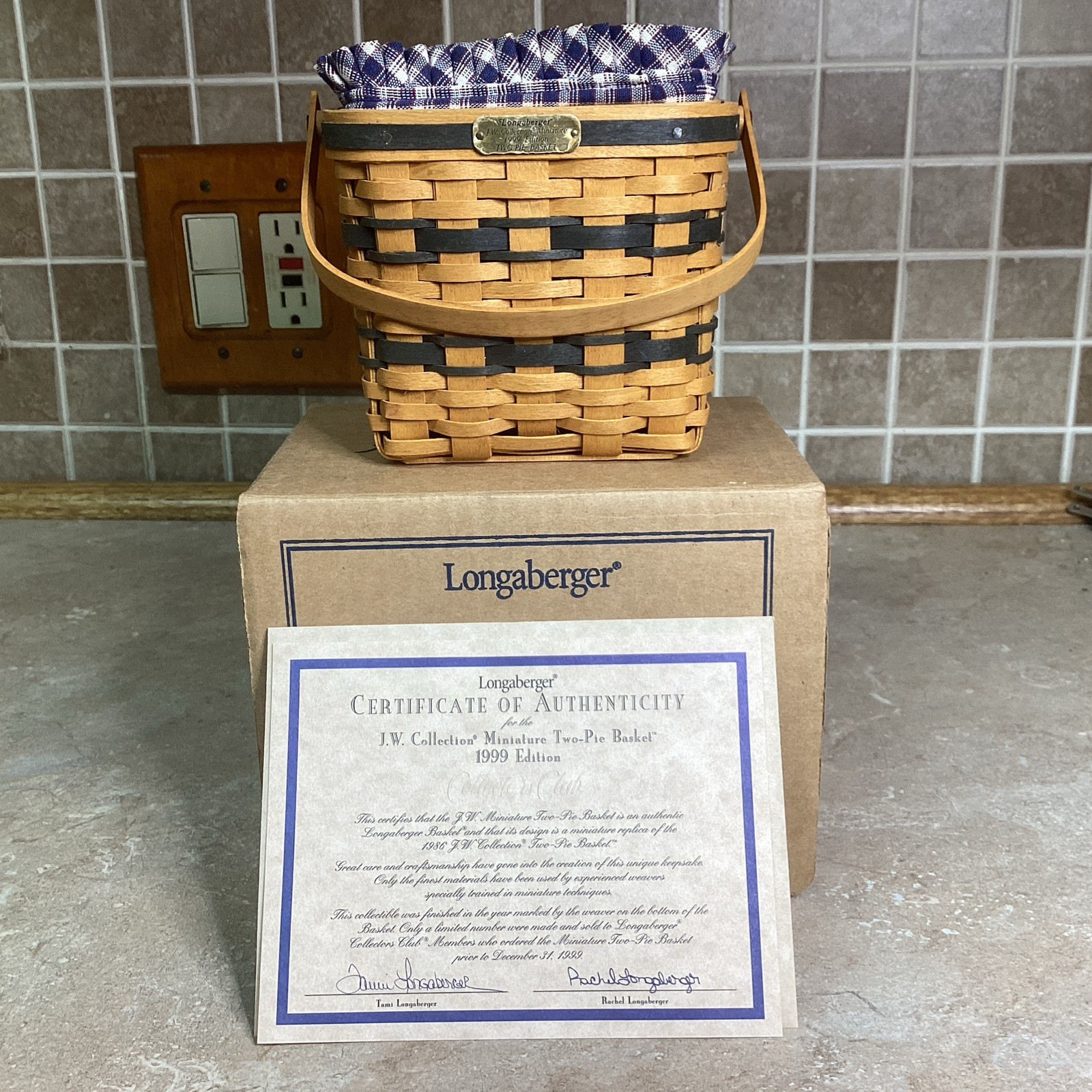 Longaberger Collectors Club JW Miniature TWO PIE BASKET- Liner,Protector READ Longaberger Collectors Club JW Miniature TWO PIE BASKET- Liner,Protector READ