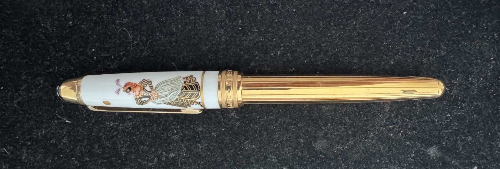 2004 MONTBLANC Venetian Carnival - Columbine PORCELAIN CAP LTD ED FOUNTAIN PEN