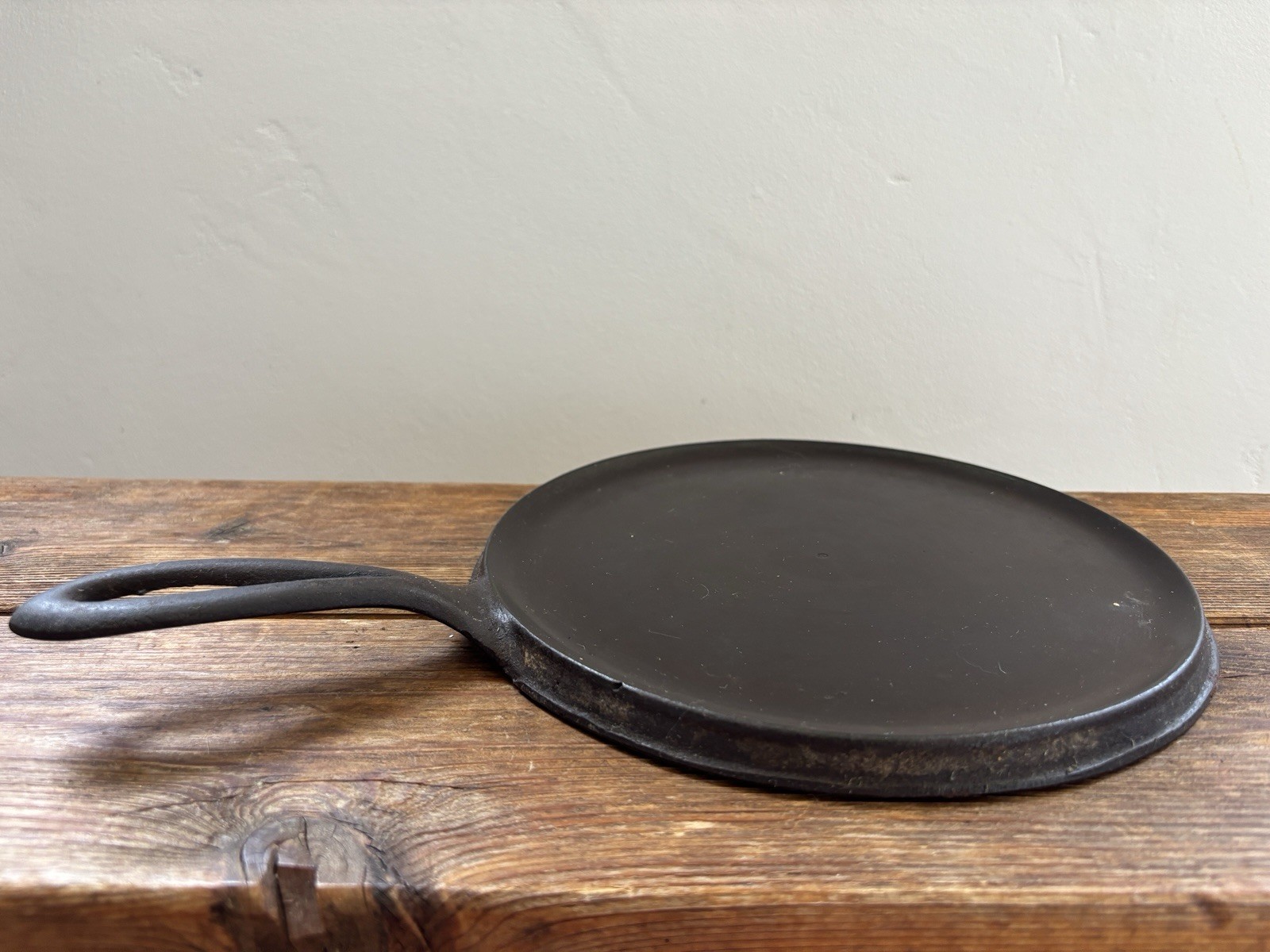 Vintage Pre-Griswold “Erie” #737 Cast Iron Skillet Griddle Marked Primitive Pan