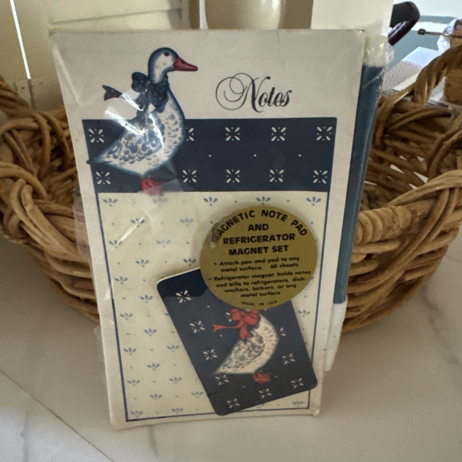 1987 Goose Refrigerator Magnetic Note Pad Pen and Magnet Vtg New and Sealed