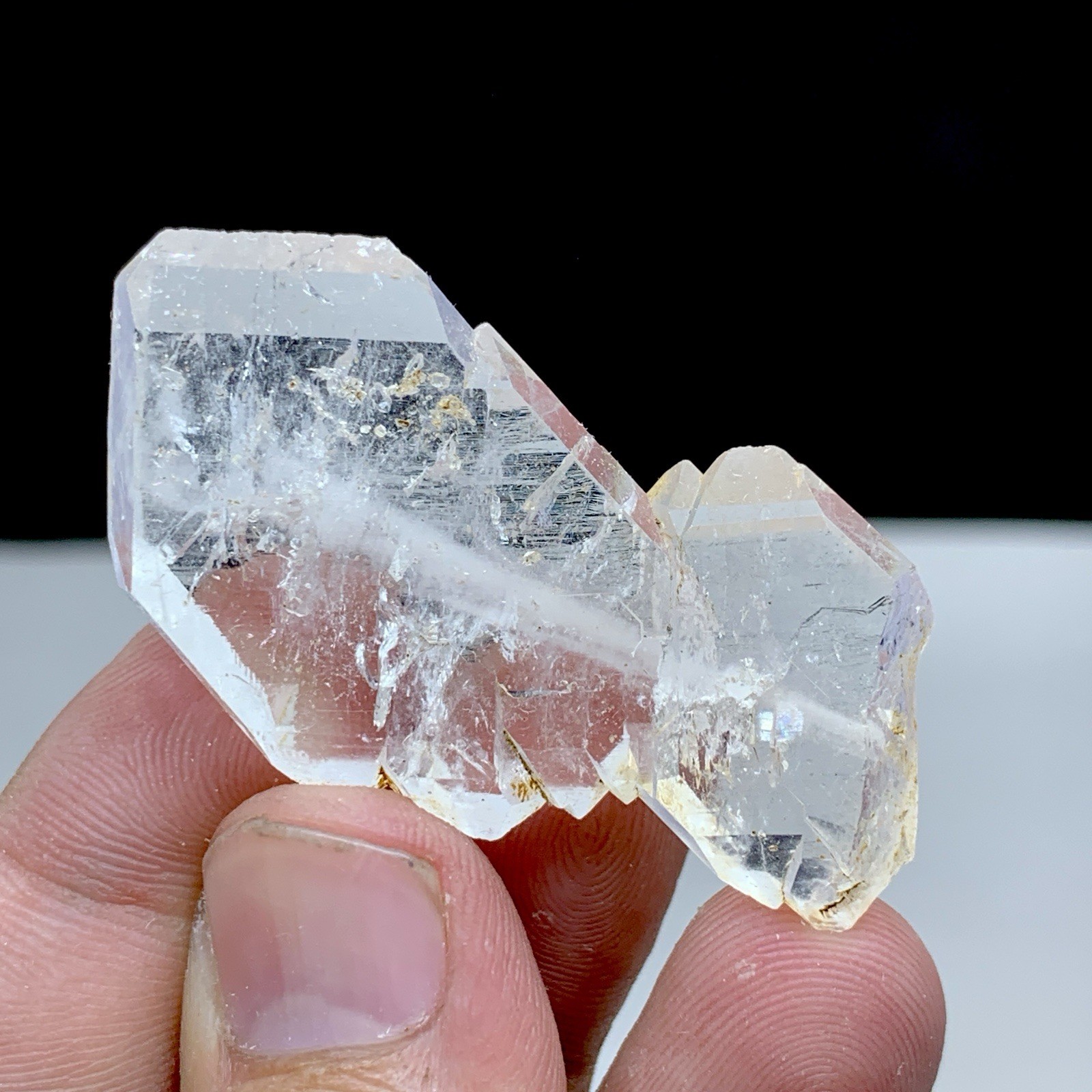 Natural Faden Quartz Crystal. 17 Gram Natural Faden Quartz Crystal. 17 Gram