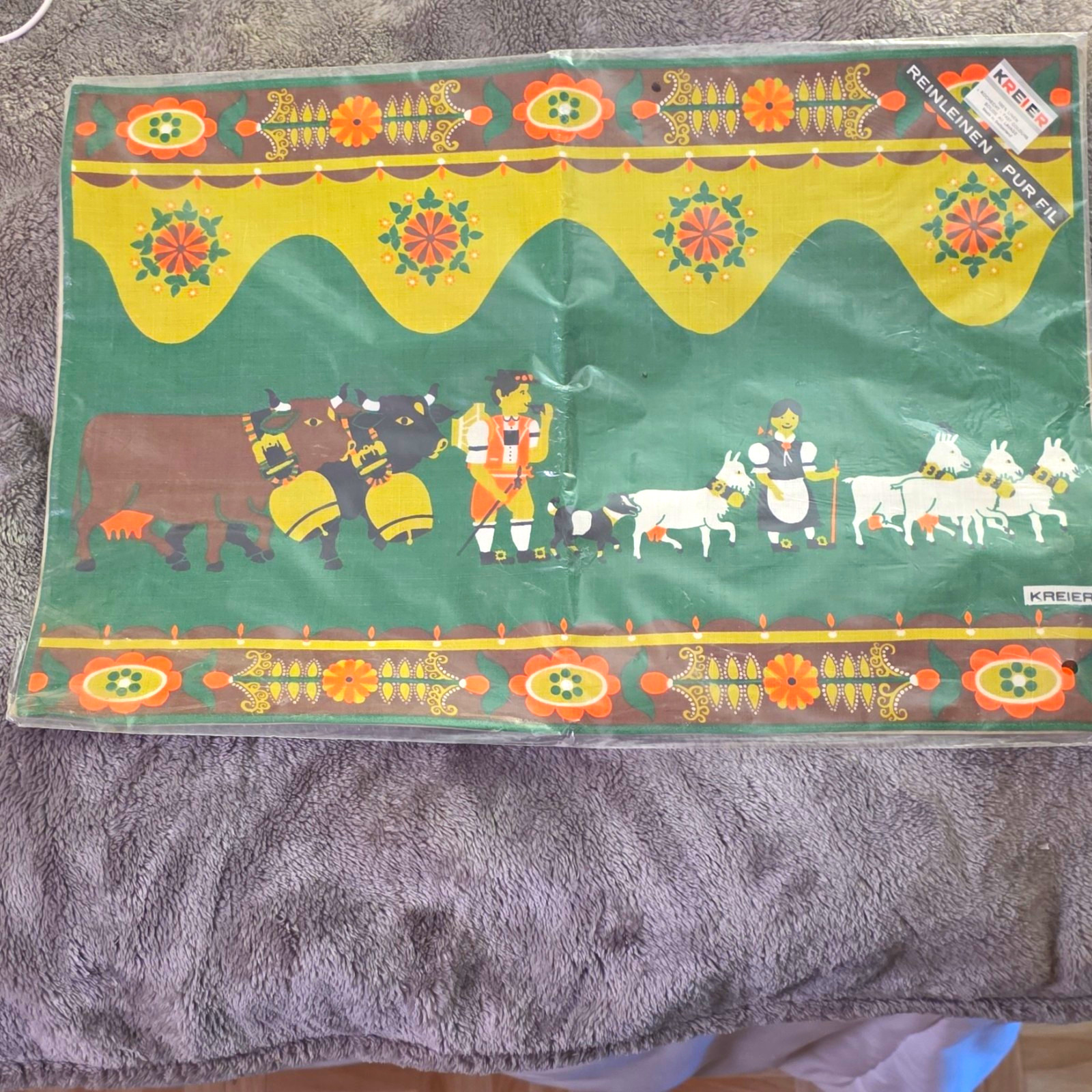 Kreier Pure Linen Rectangular Tablecloth Novelty Animals Theme Green Brown