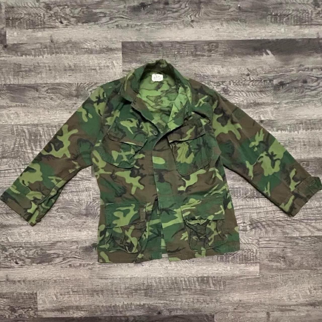 Vintage Burgess Mfg. Inc. US Army ERDL Camouflage Jungle Jacket Small Short