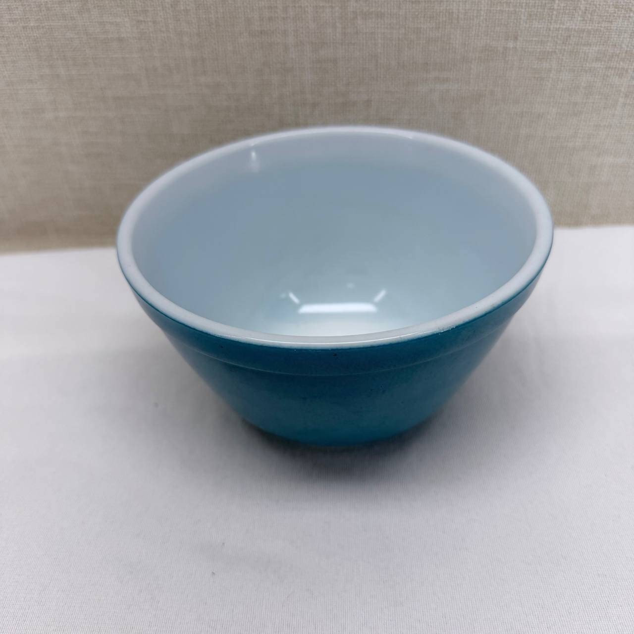 Vintage Pyrex 401 Turquoise Blue Mixing Bowl 1.5 Pint Small Opal Glass USA