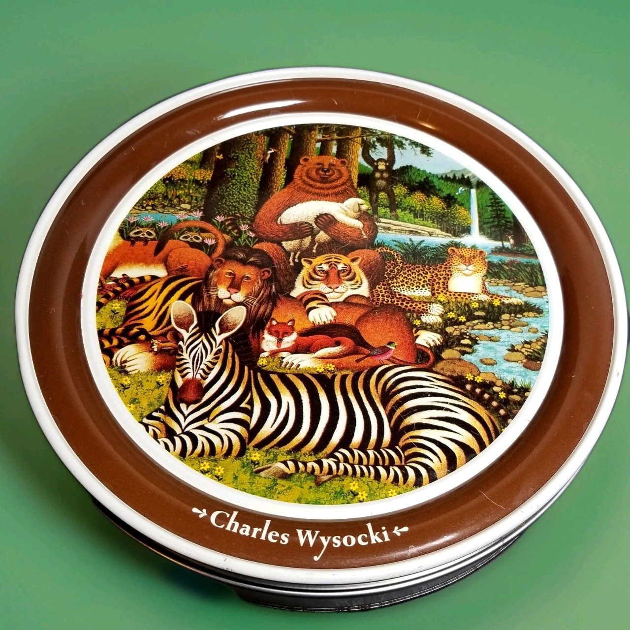Olive Tin VTG  1990s RARE Chumbuddies Charles Wysocki 9.5\