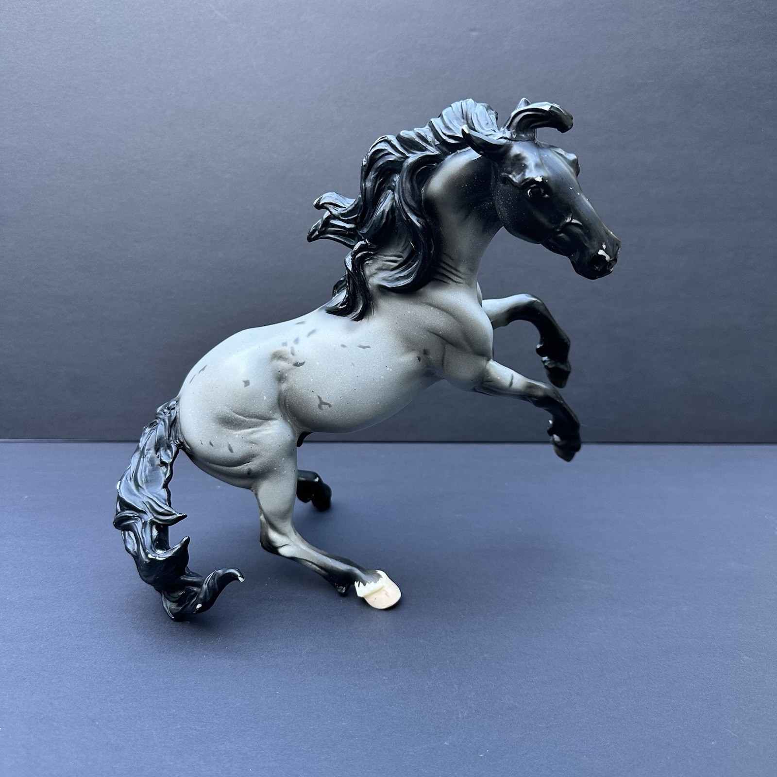 Breyer Reeves Blue Roan Nakota Horse Figurine #1279 Model Used Read