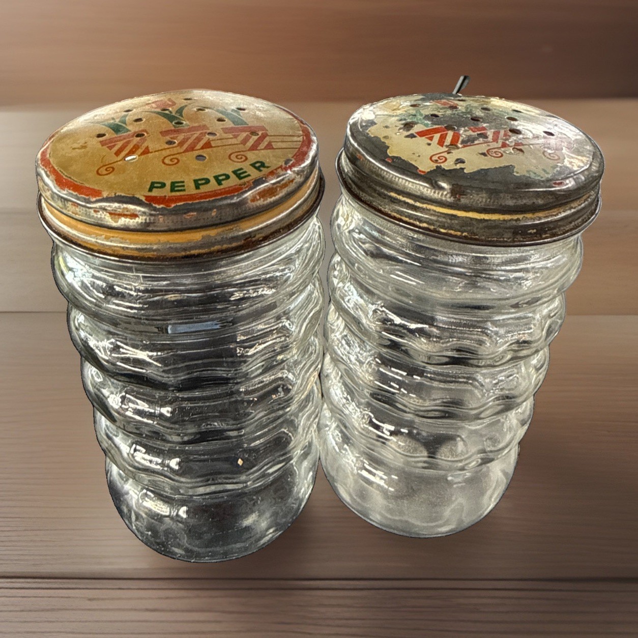 Vintage Anchor Hocking Fire King Clear Glass Salt & Pepper Shakers W/Tulip Lids