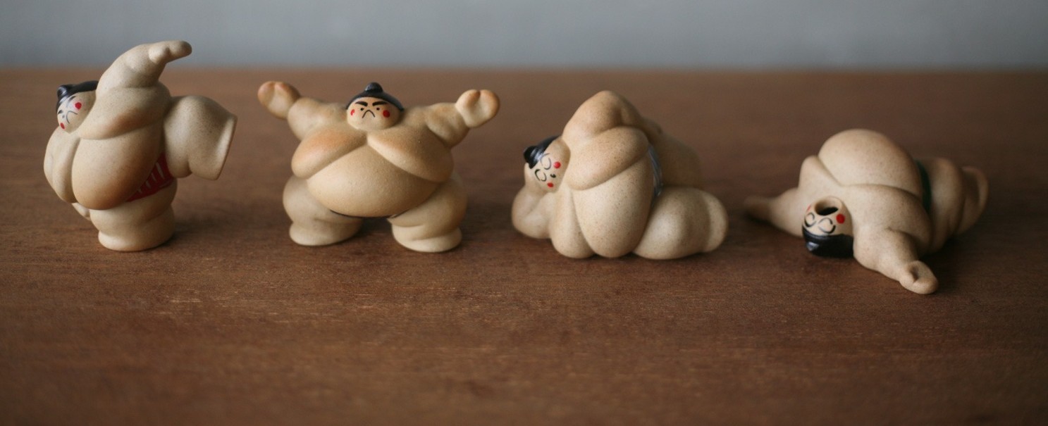 Ceramic Japan Grand Sumo  Wrestler Set of 4 Shiko Shikiri Akubi  Hirune figures