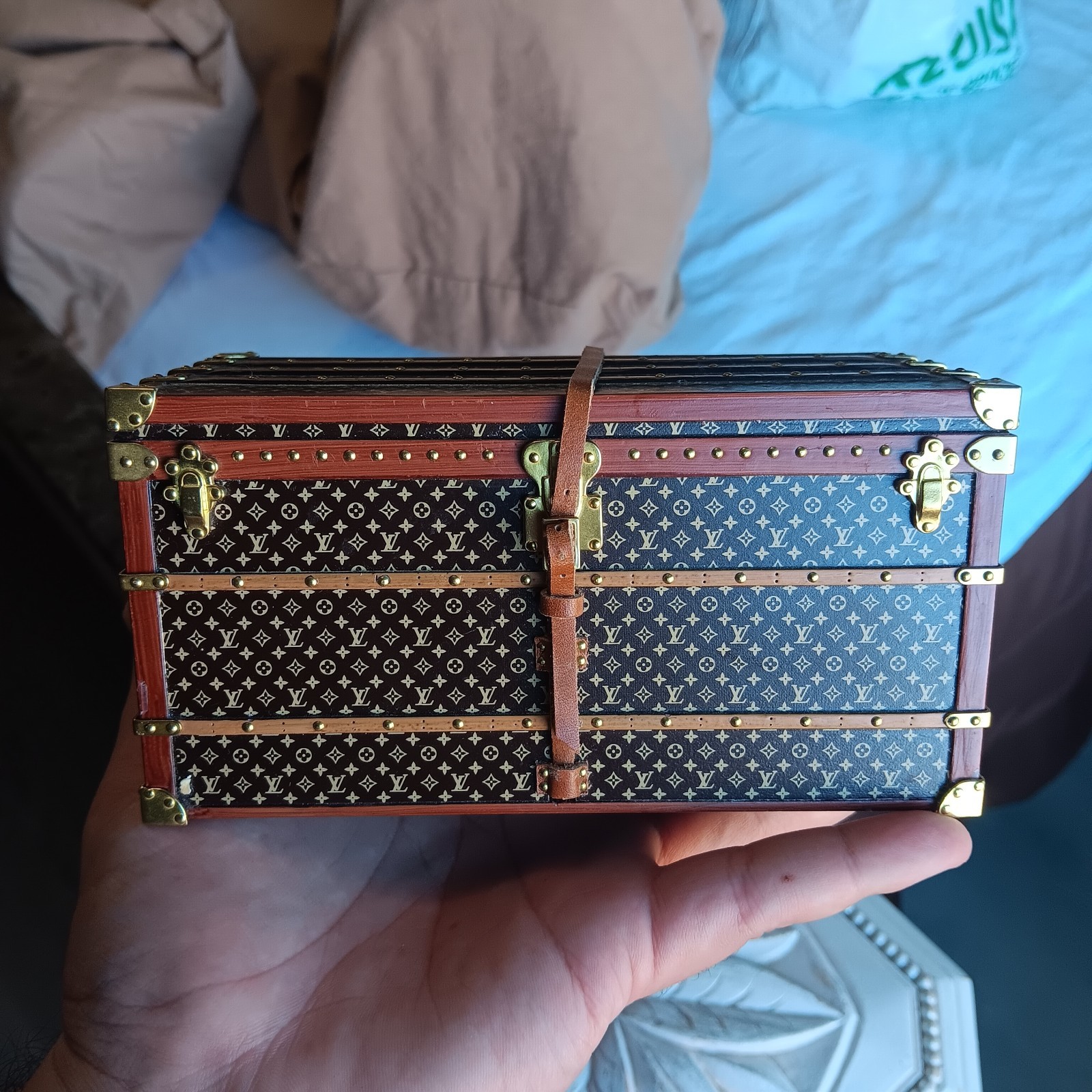 LOUIS VUITTON Paper Weight Monogram Trunk Miss France Novelty 2010 Limited
