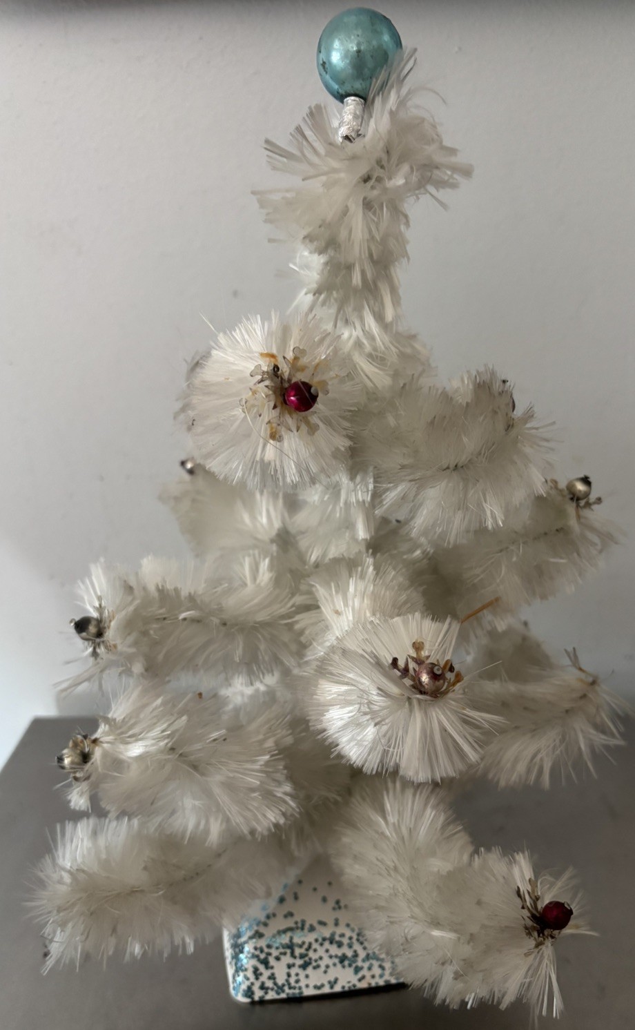 Vntg 1960s KIRK Snow Puff White Perma Floss 12\