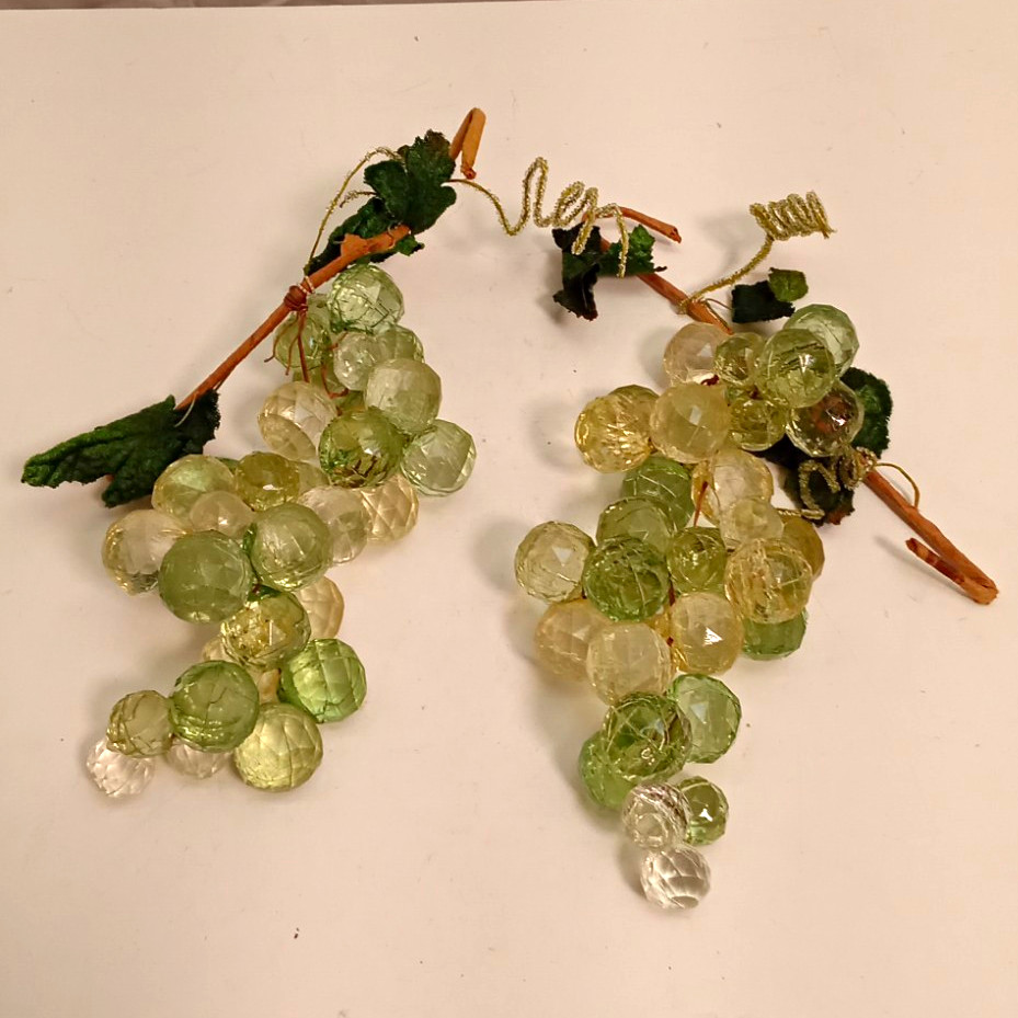 Set Of 2 Vintage Acrylic Lucite Clear Faceted Grape Clusters