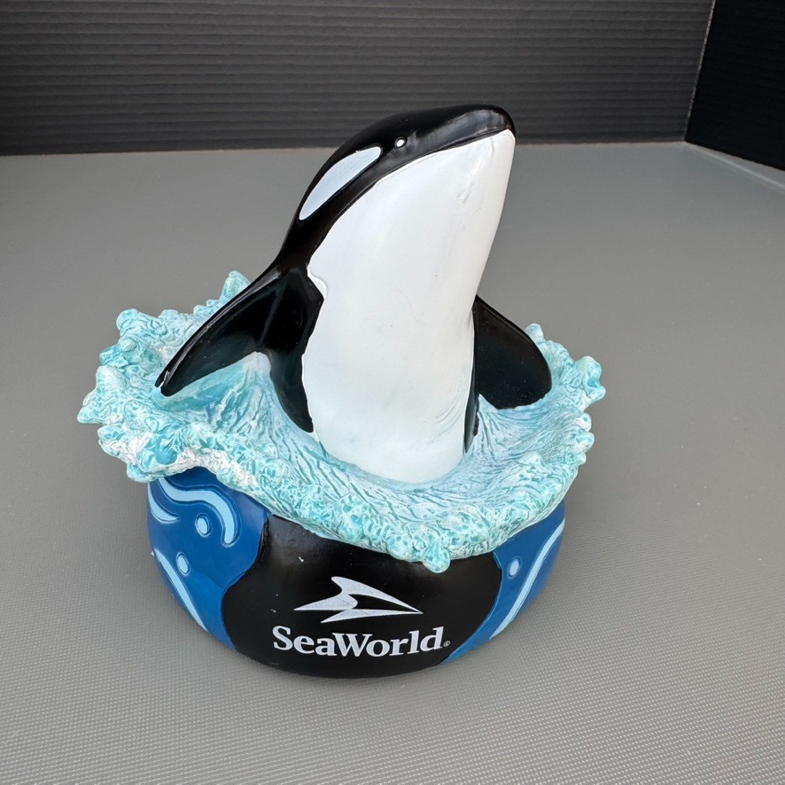 2010 SeaWorld Park Souvenir Cup Shamu Orca Whale 3D Topper Only 2010 SeaWorld Park Souvenir Cup Shamu Orca Whale 3D Topper Only