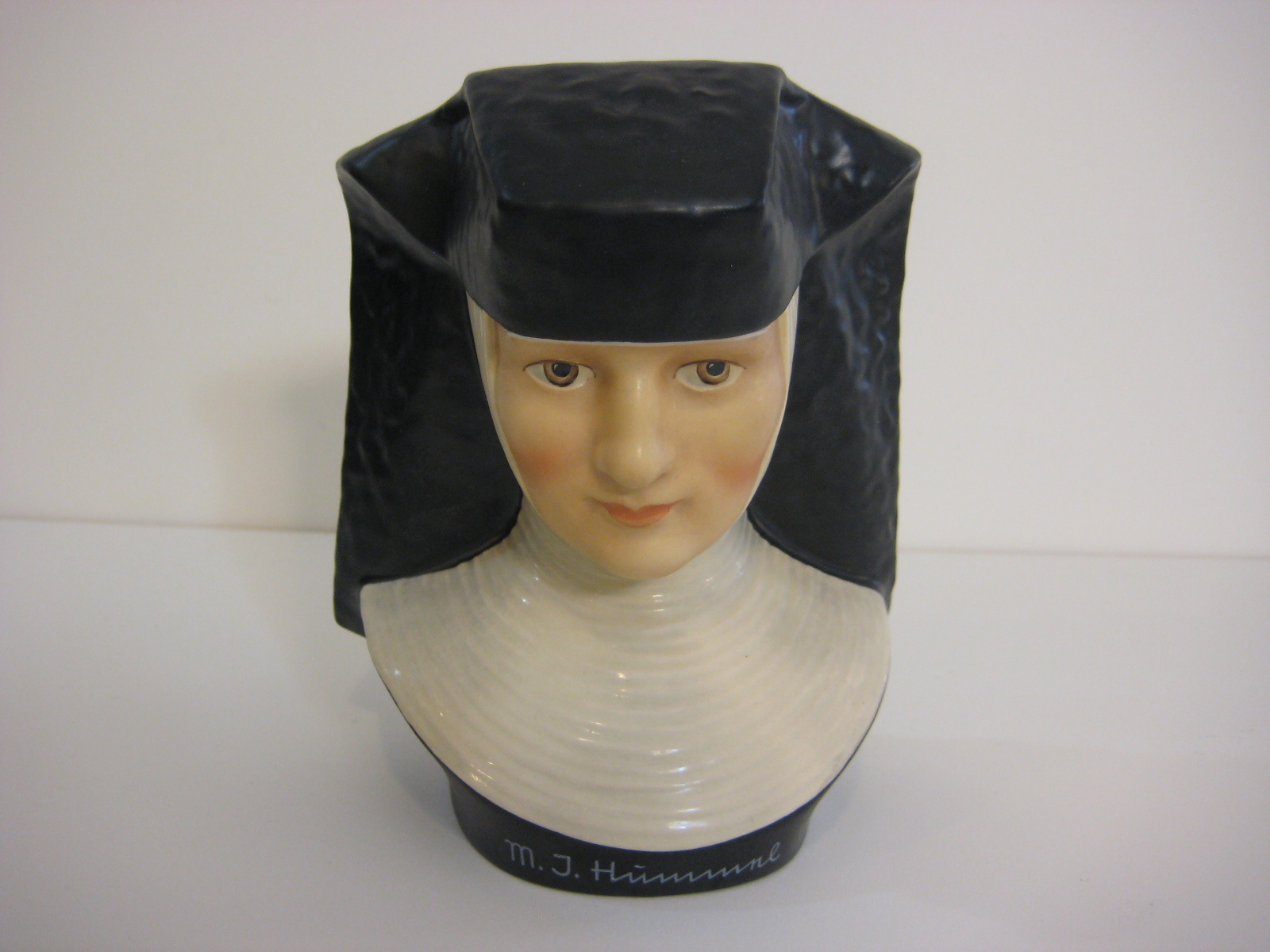 Vintage Gobel M.J. Hummel Nun 1978 Exclusive Edition #3 Figurine, W. Germany