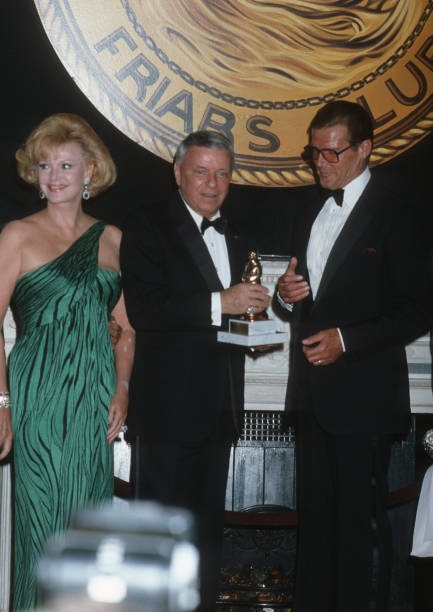 Barbara Sinatra Frank Sinatra Roger Moore at Friars Club Man of th- Old Photo