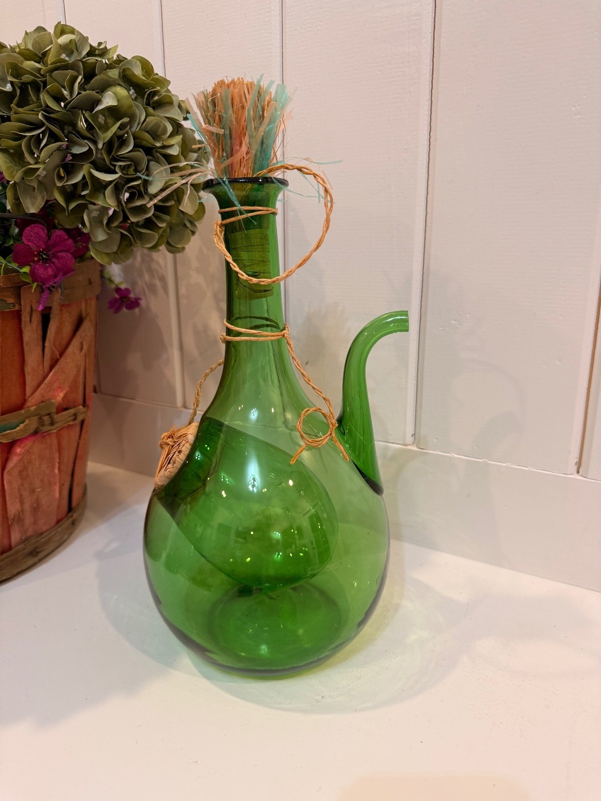 Vintage Italian Green Glass Wine Decanter Ice Chamber Chiller Spout Carafe Vintage Italian Green Glass Wine Decanter Ice Chamber Chiller Spout Carafe