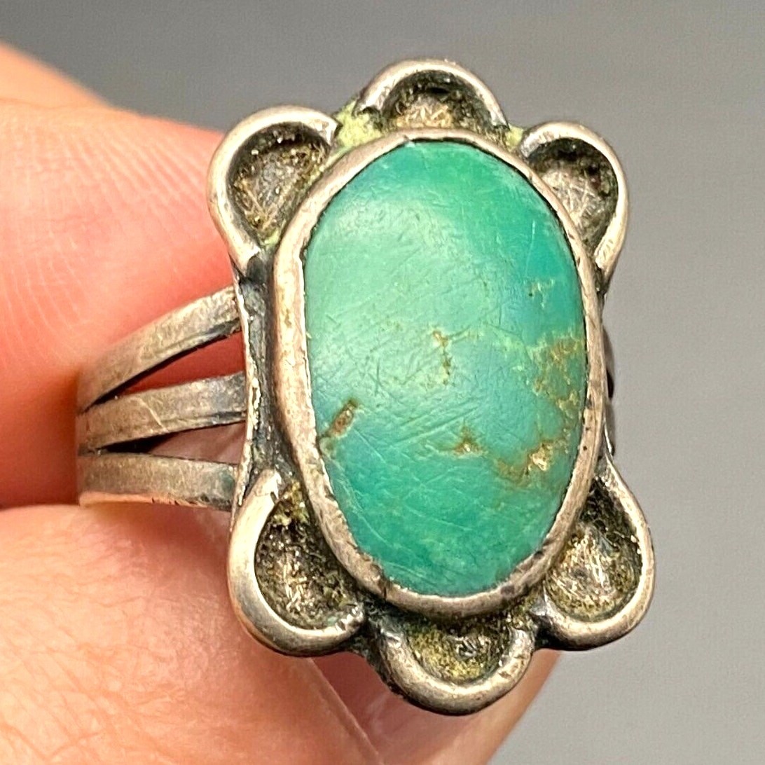 Vintage Navajo Native Turquoise Silver Ring Size 7.75