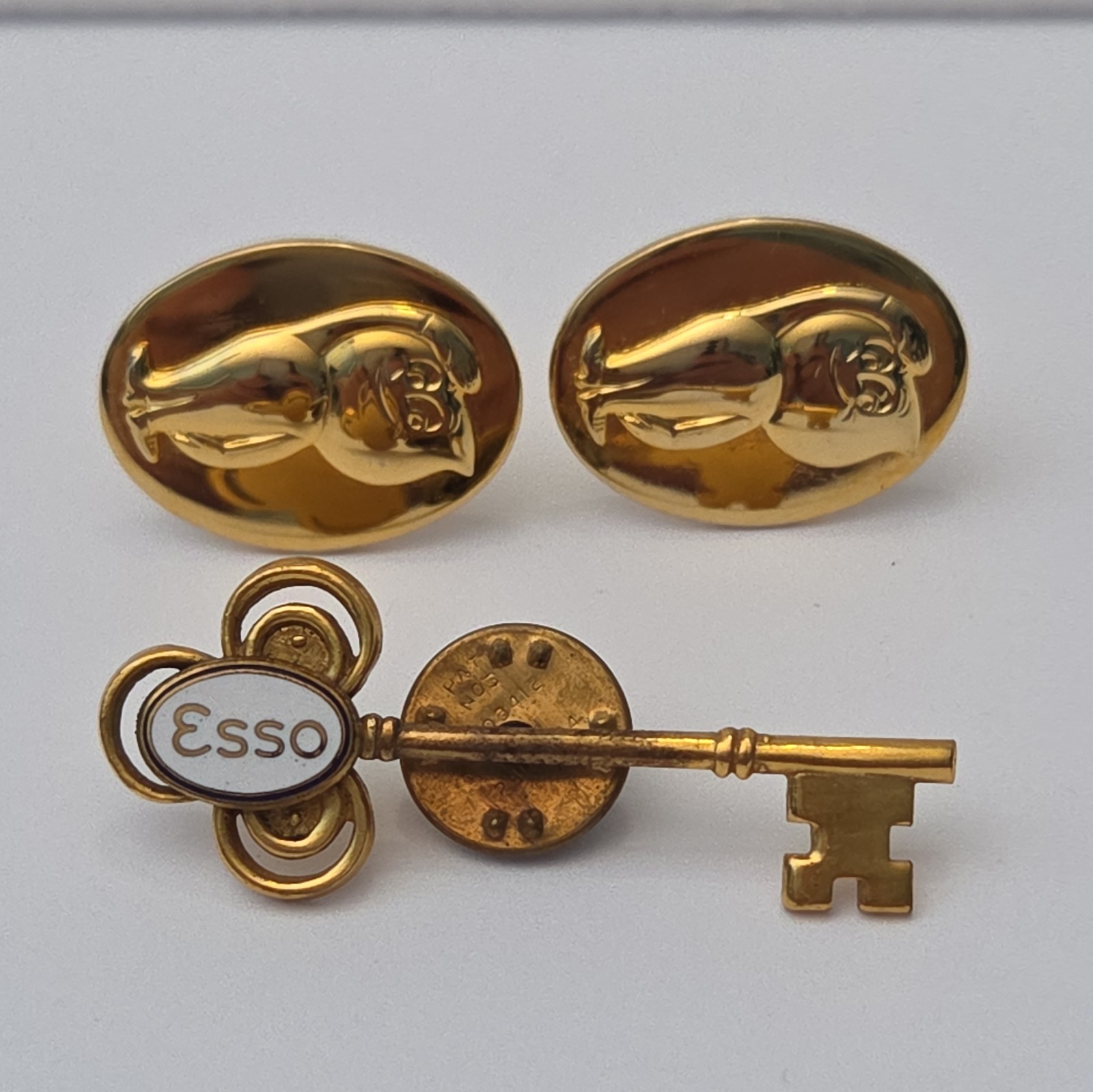 Vtg Esso Exxon Standard Happy the Oil Drop Man Mascot Cufflinks and Key Pin Set