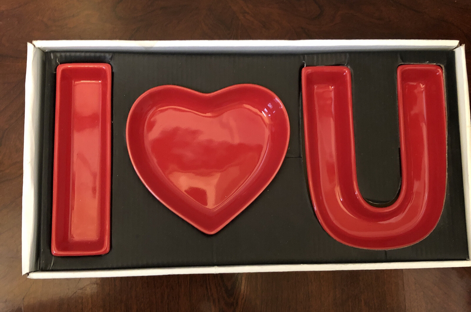 Valentine I LOVE YOU Snack Dishes Red Set Of 3 New in Original Package By CIB