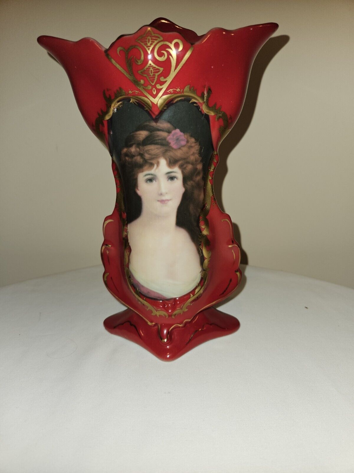 Vintage Fleur De Lys Victorian Lady Red Porcelain Portrait Vase