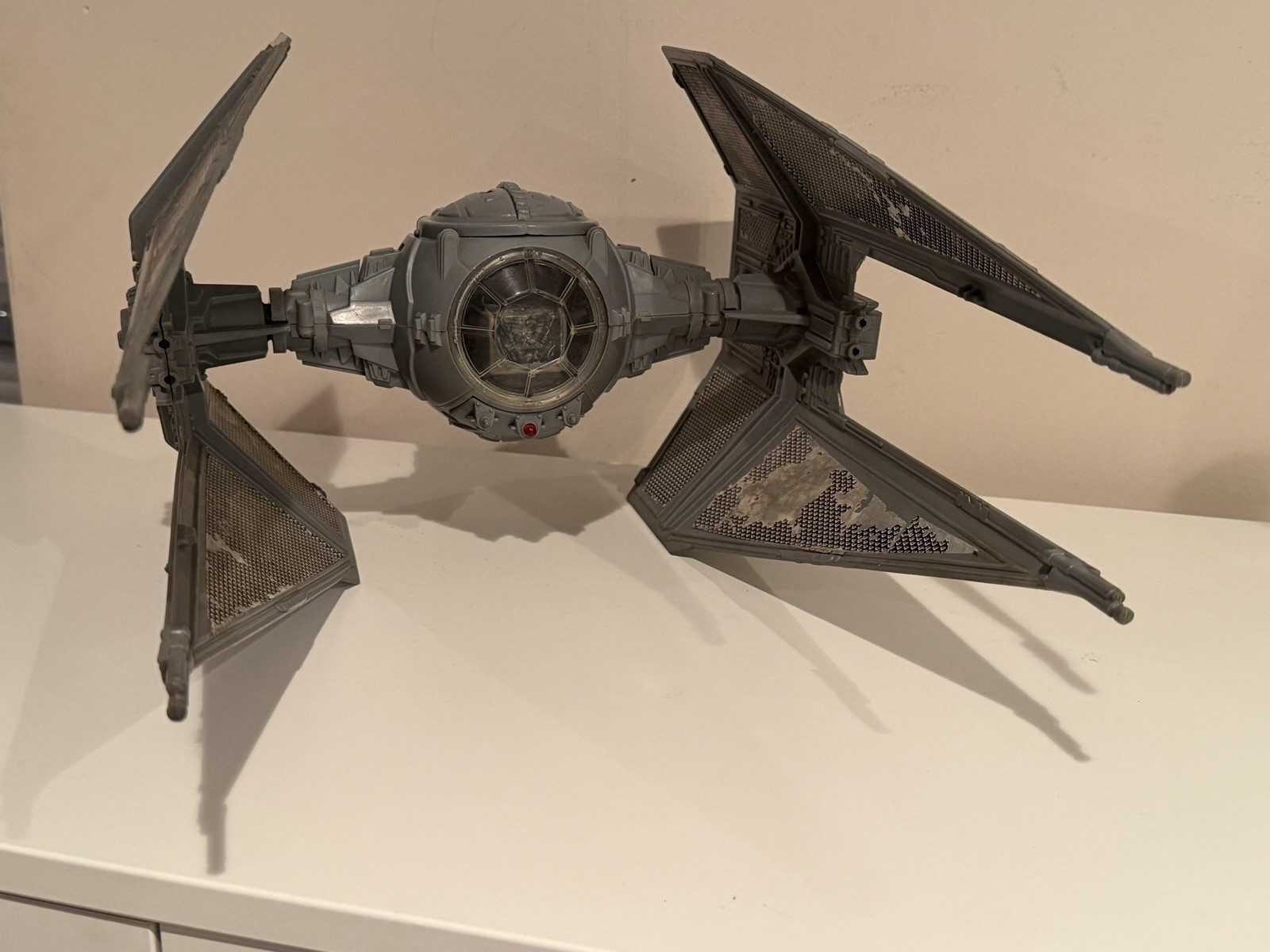 Vintage 1984 Star Wars Kenner TIE Interceptor COMPLETE w/WORKING Lights/Sounds Vintage 1984 Star Wars Kenner TIE Interceptor COMPLETE w/WORKING Lights/Sounds