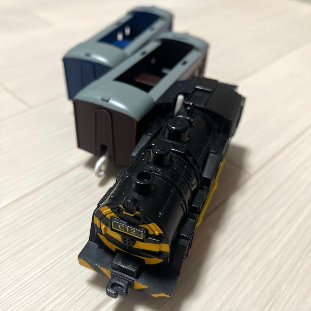 Plarail Takara Tomy C12 Steam Locomotive Passenger Train 3-Car Set