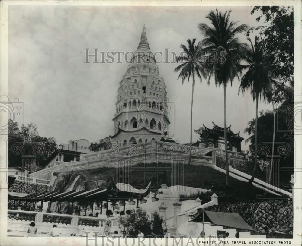 1965 Press Photo Pagoda of the Thousand Buddhas in Penang Island, Malaysia