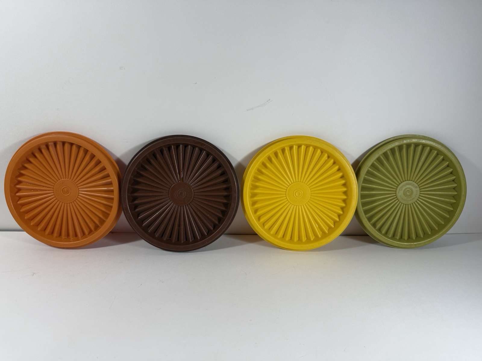 Vintage Tupperware Servalier Lids Lot of 4 Harvest Tones Replacement Seal 812
