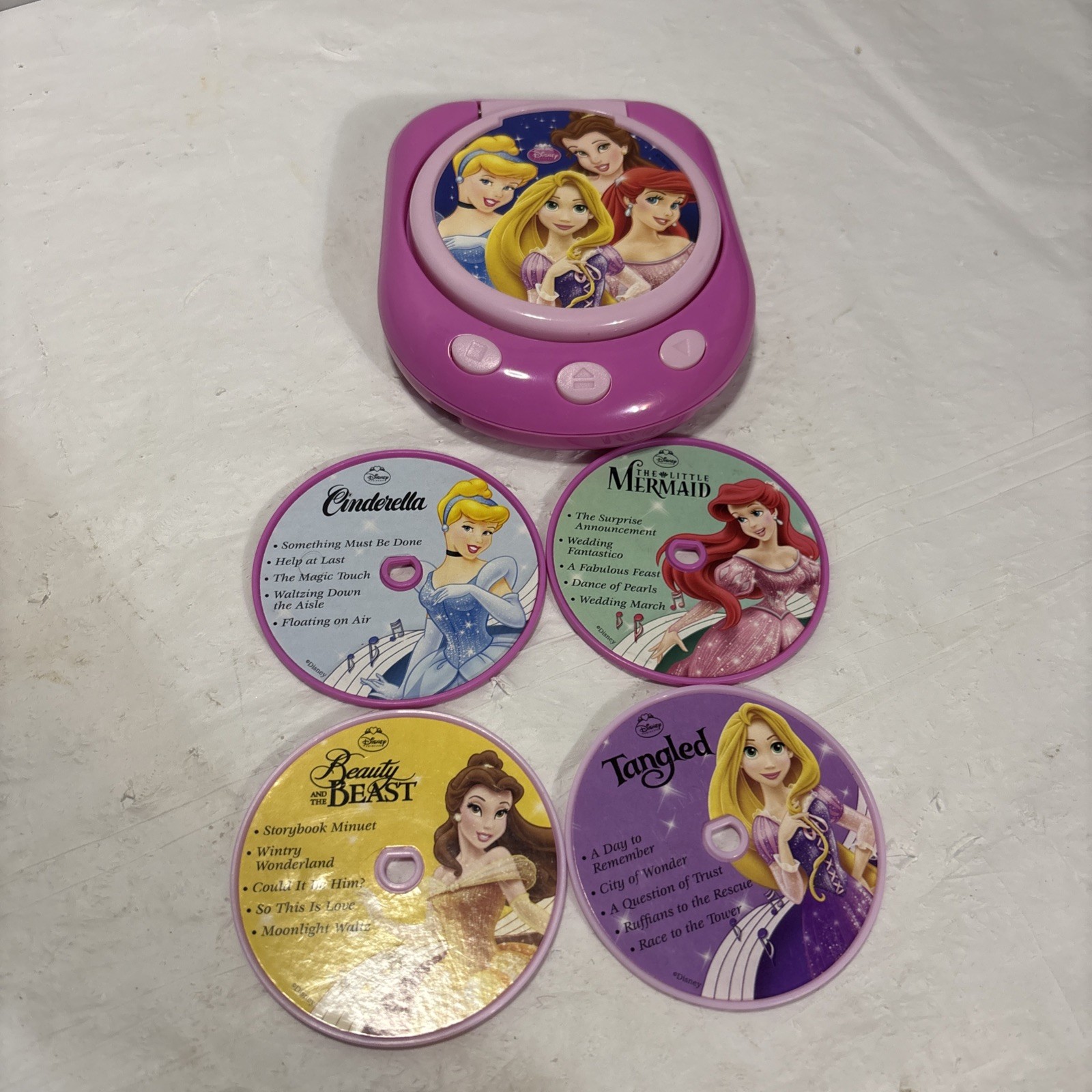 Vtg Disney Princess Pink Music Player w 4 Cd Discs 2004. Tangled Little Mermaid+ Vtg Disney Princess Pink Music Player w 4 Cd Discs 2004. Tangled Little Mermaid+