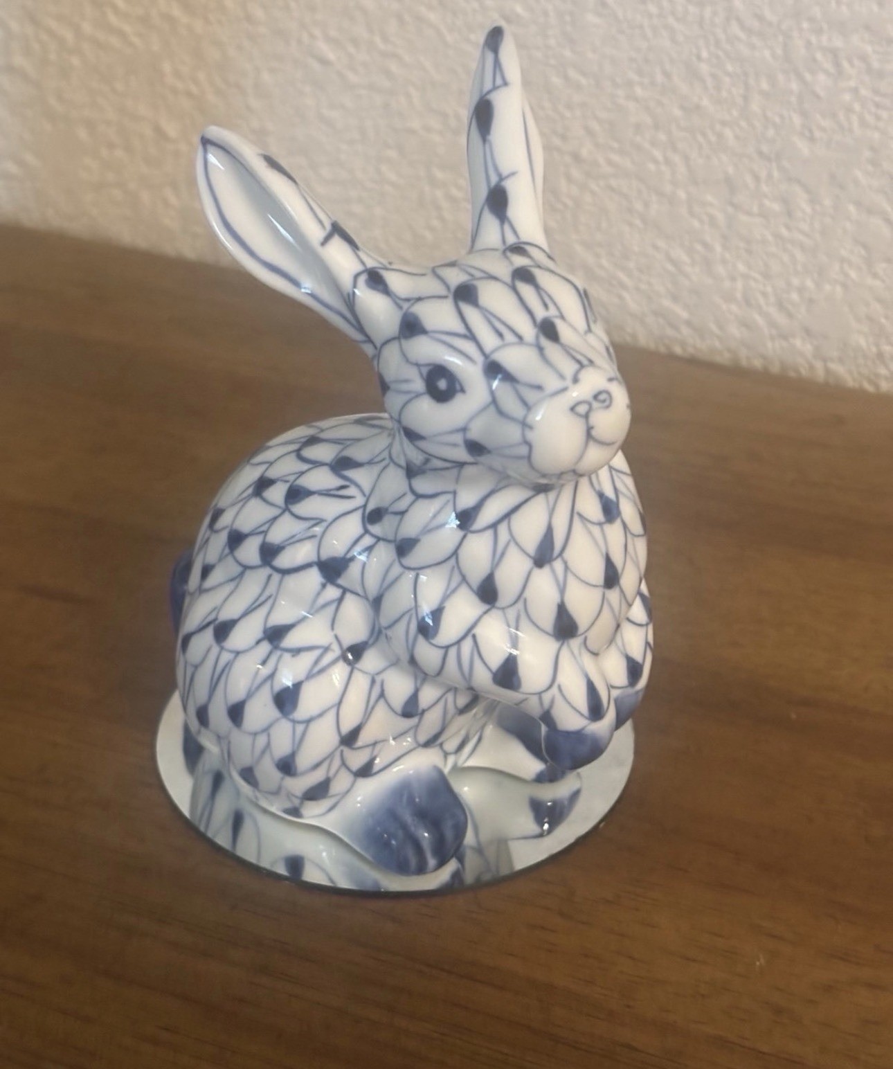 Vtg Andrea Sadek Blue Fishnet Bunny Rabbit Figure Figurine excellent condition 