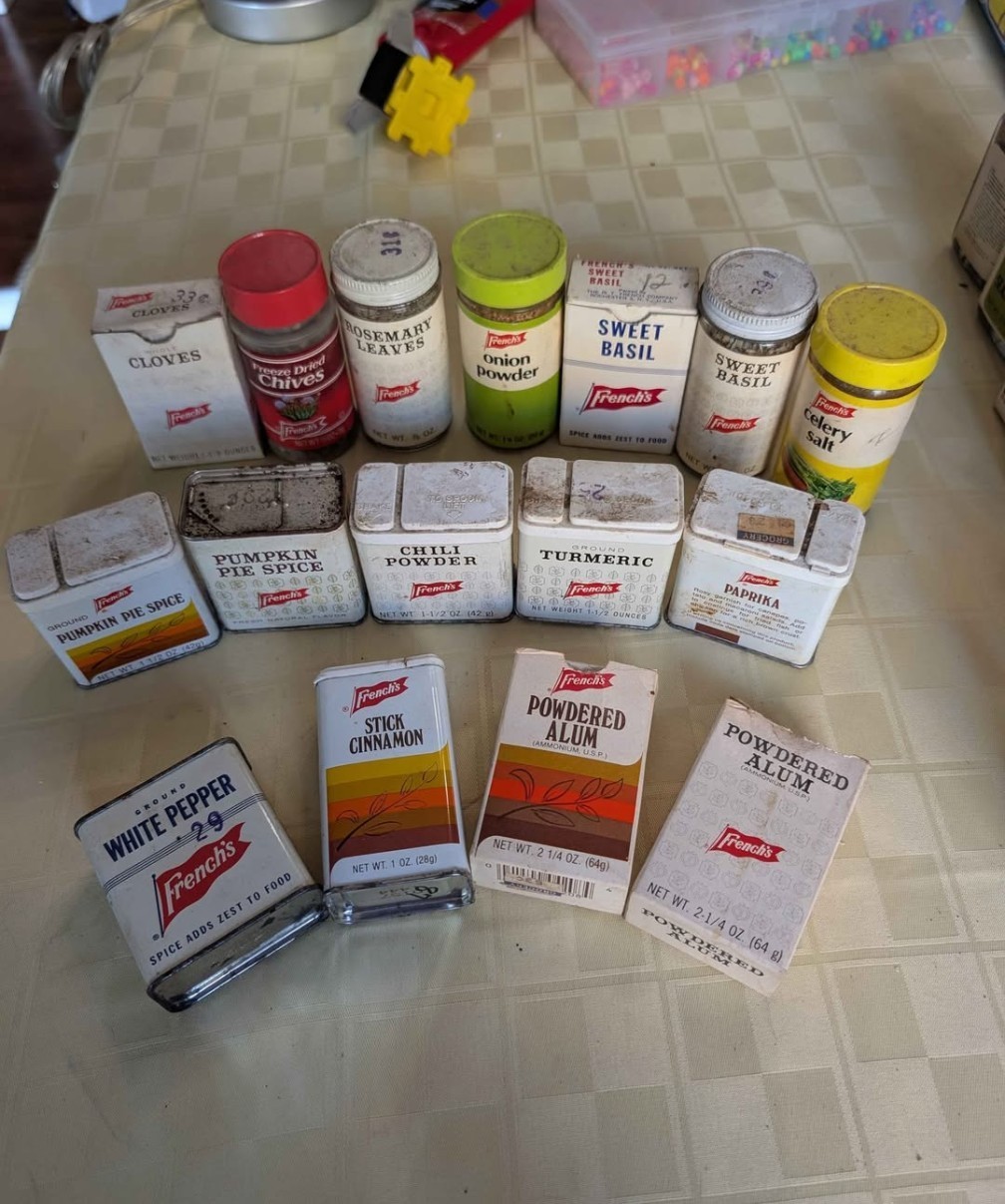Vintage French's Spice Tins Lot. Pumpkin, Cinnamon, Cloves, Basil, Alum Vintage French's Spice Tins Lot. Pumpkin, Cinnamon, Cloves, Basil, Alum