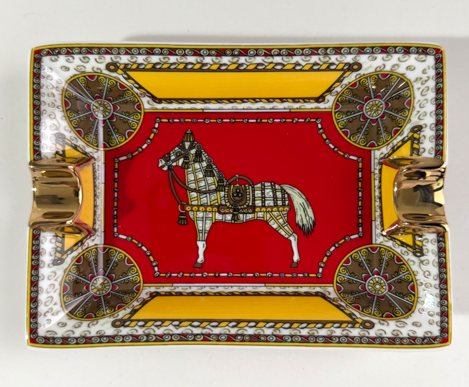 Vintage Hermes Cheval a la Couverture Porcelain ashtray Vintage Hermes Cheval a la Couverture Porcelain ashtray